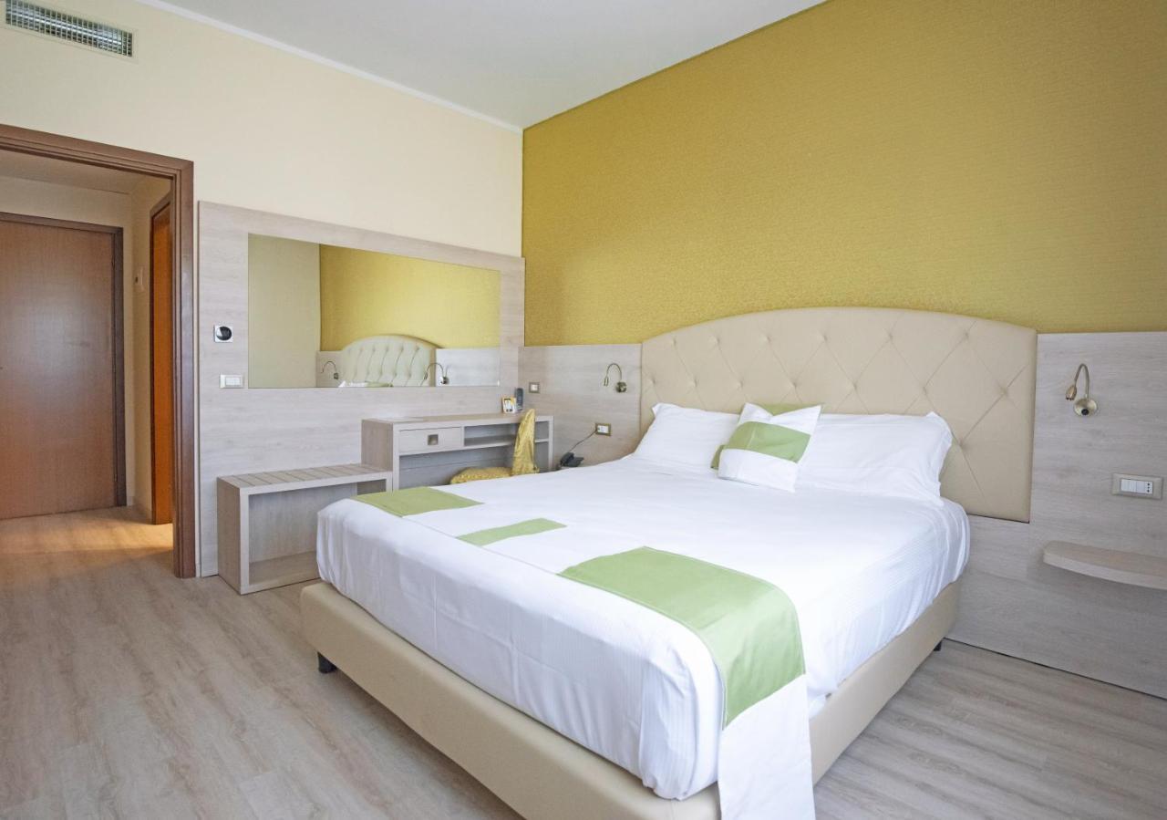 Hotel Castello Artemide Congressi 4*