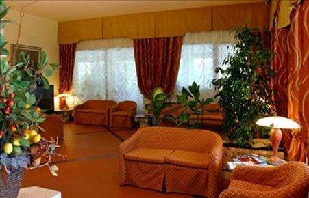 Castello Artemide Congressi Hotel 4*