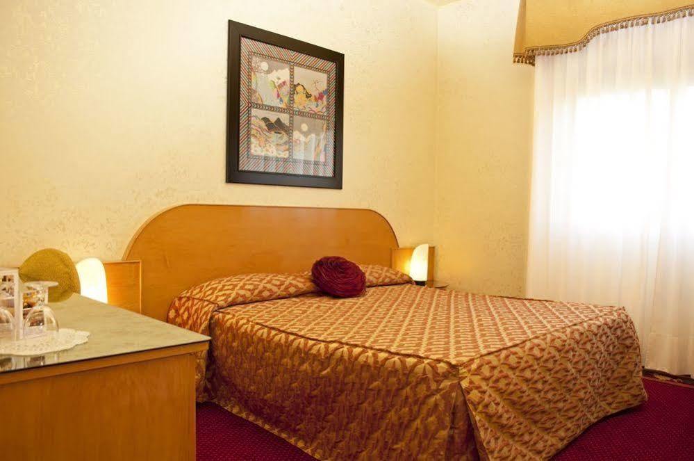 Hotel Castello Artemide Congressi 4*